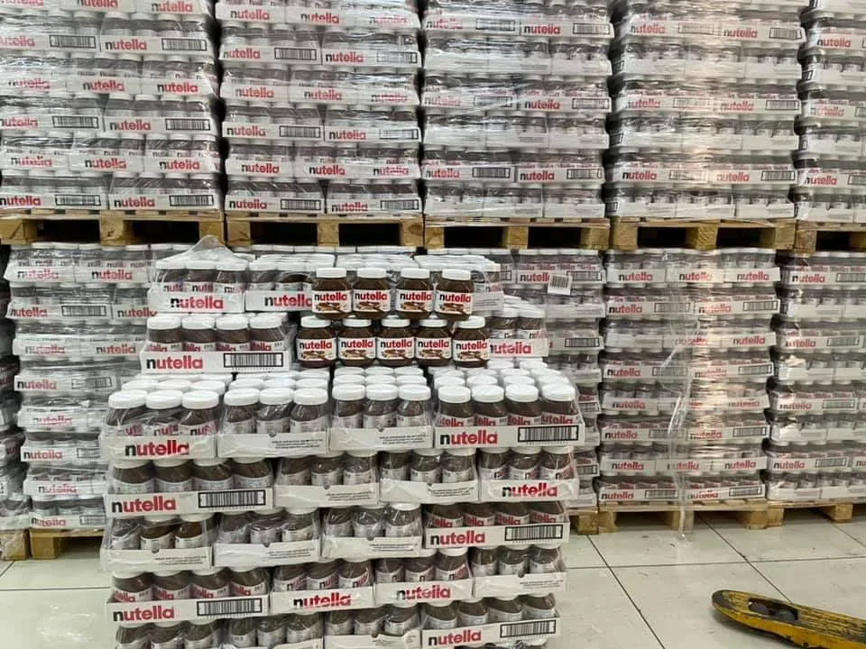 Palettes de Nutella en entrepôt — export Afrique Euro Africa FMCG